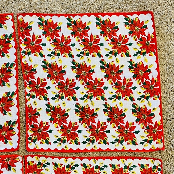 Set of 4 Vintage Poinsettia Holiday Christmas Cotton Napkins 60s - Picture 4 of 6